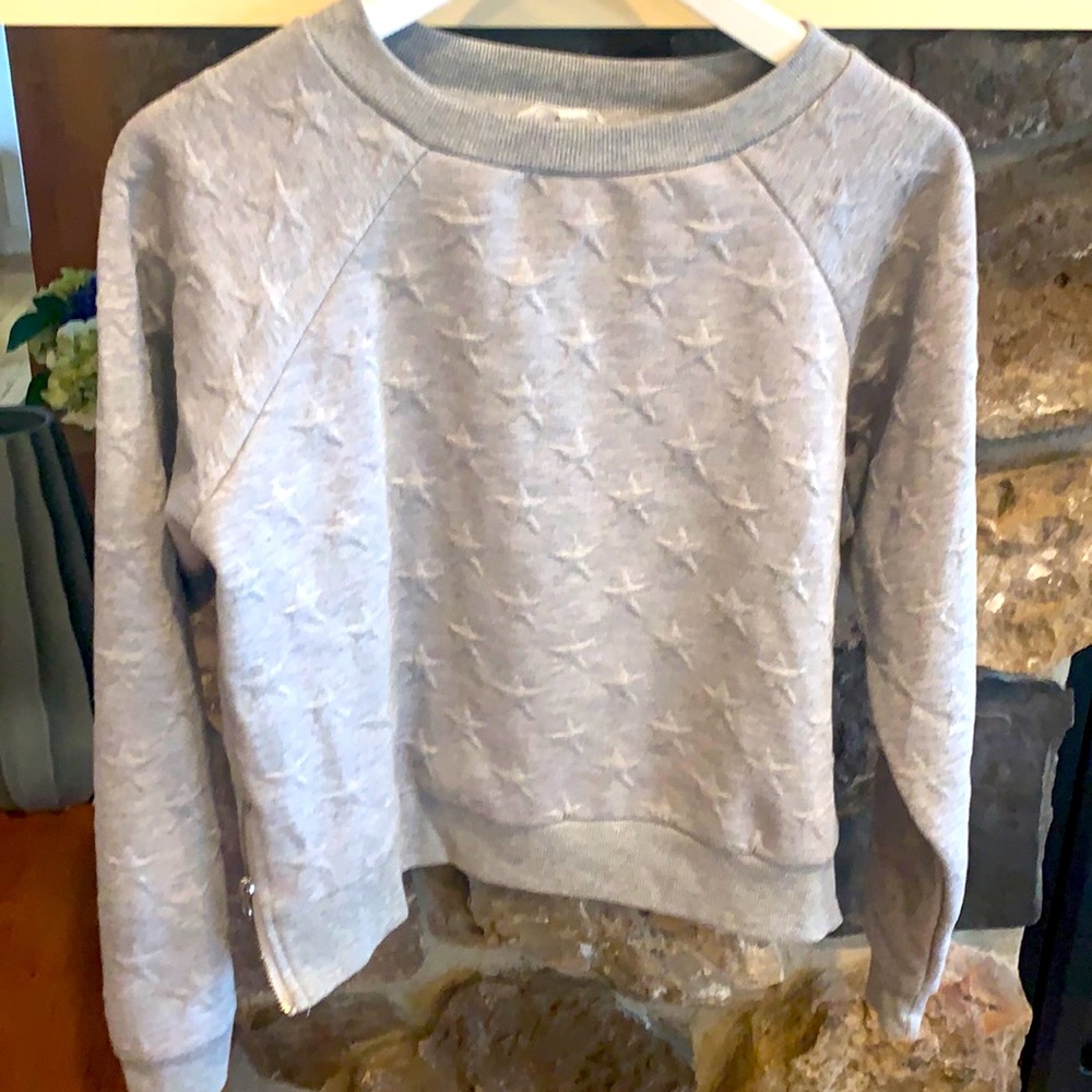 BB Dakota Star sweatshirt!